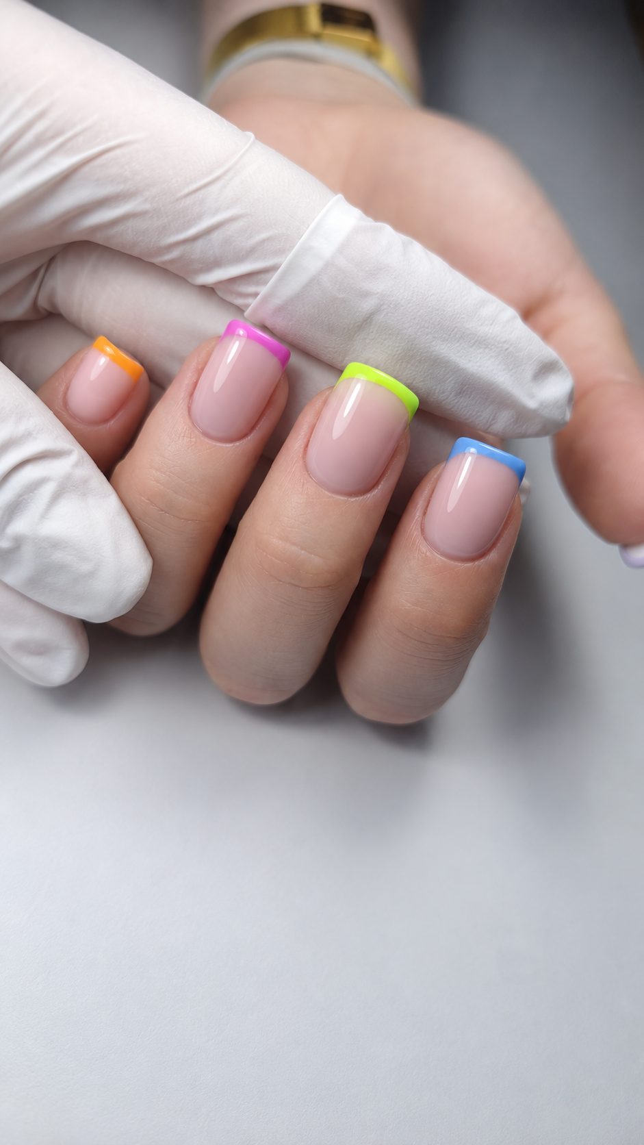 Kolorowy french manicure